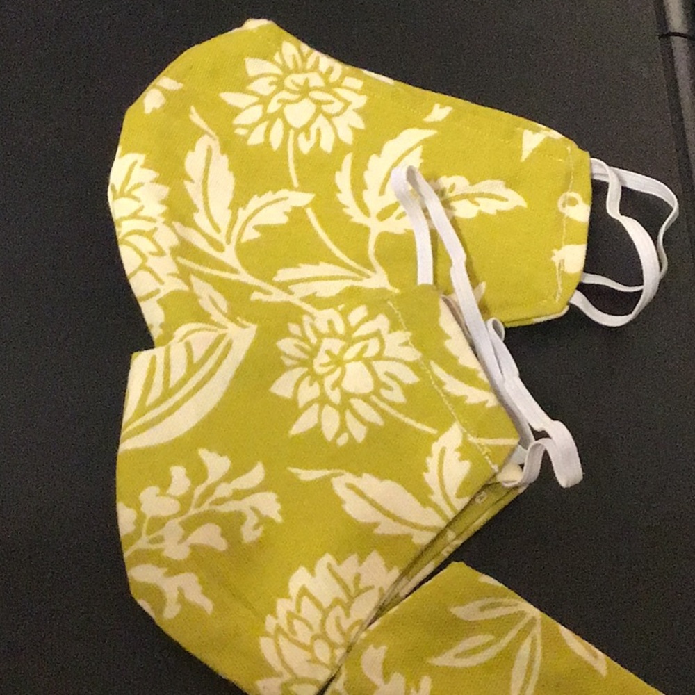 Gorgeous floral face mask!